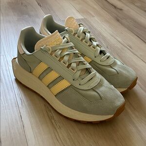 Adidas Retropy E5 Shoes